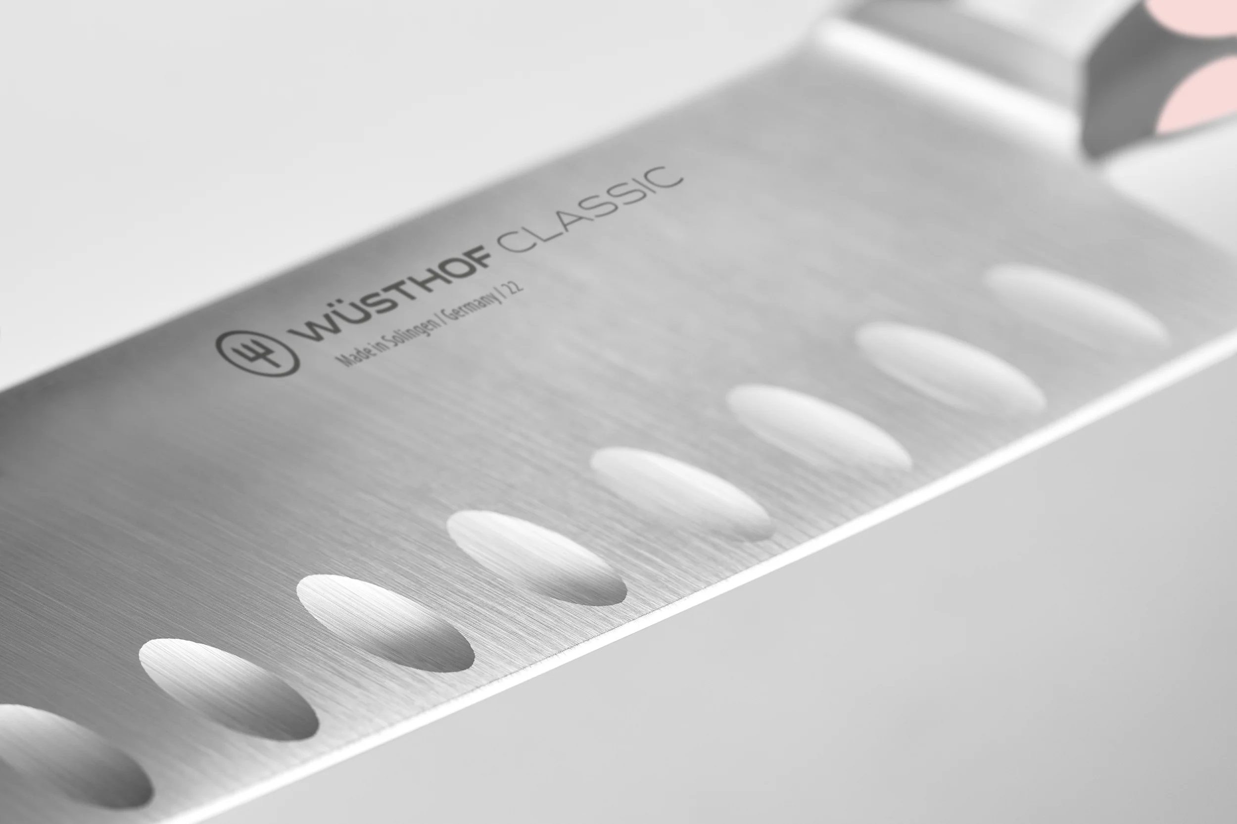 Classic Santoku 17 cm | mit Kullenschliff - Image 17