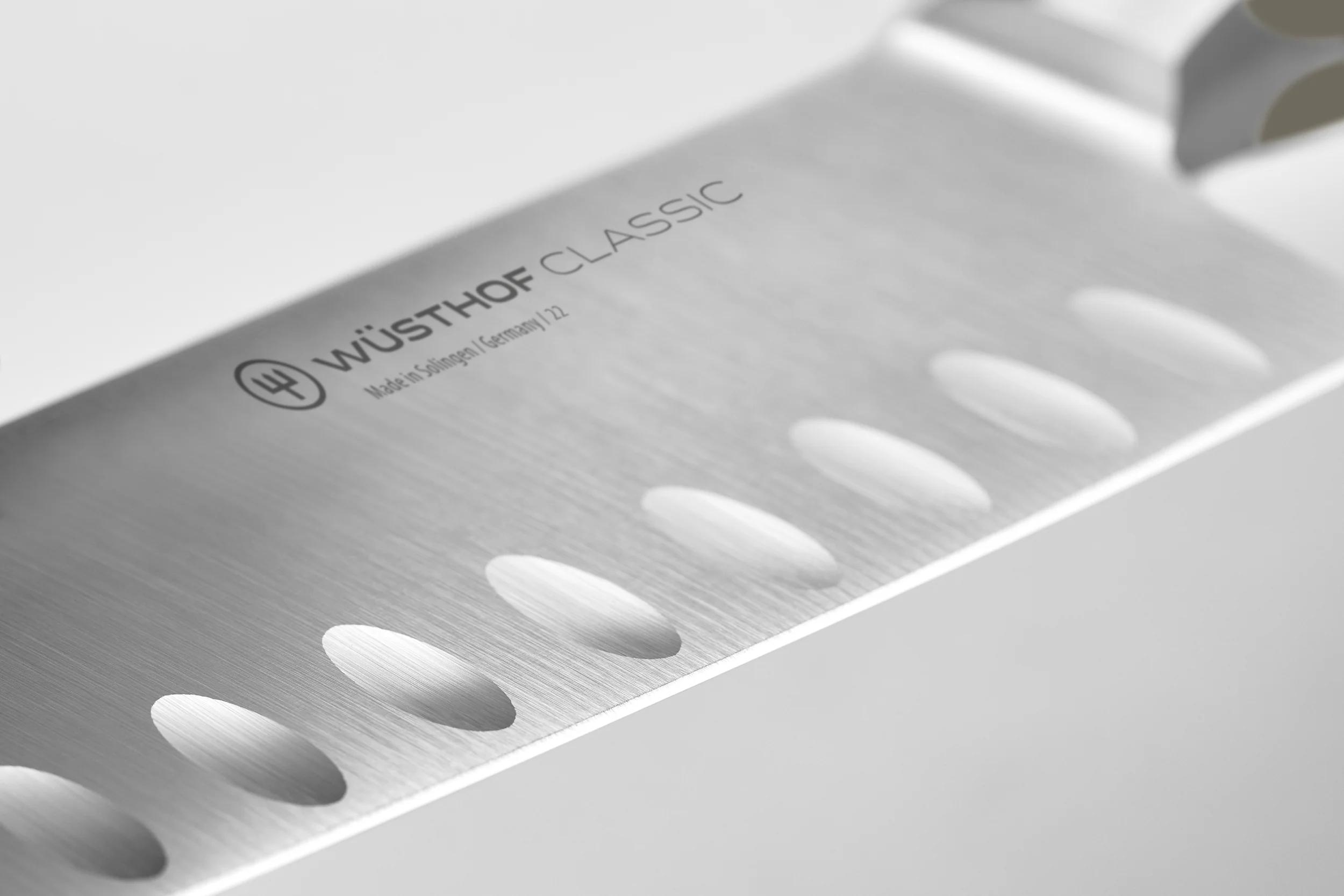 Classic Santoku 17 cm | mit Kullenschliff - Image 7